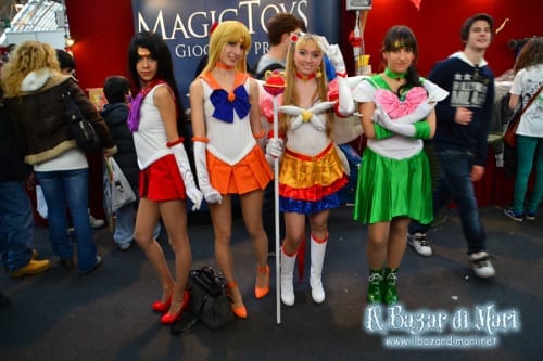 Sailor Mars, Sailor Venus, Sailor Moon, Sailor Jupiter ("Sailor Moon")